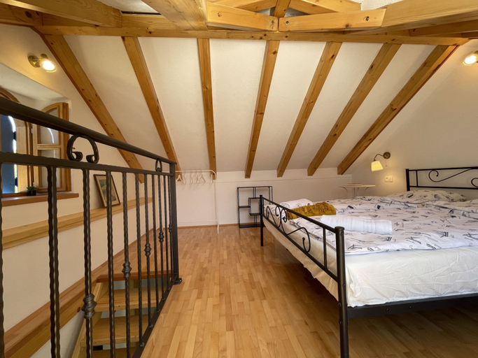 Room 2, Holiday Home Cherry With Pool, Marina