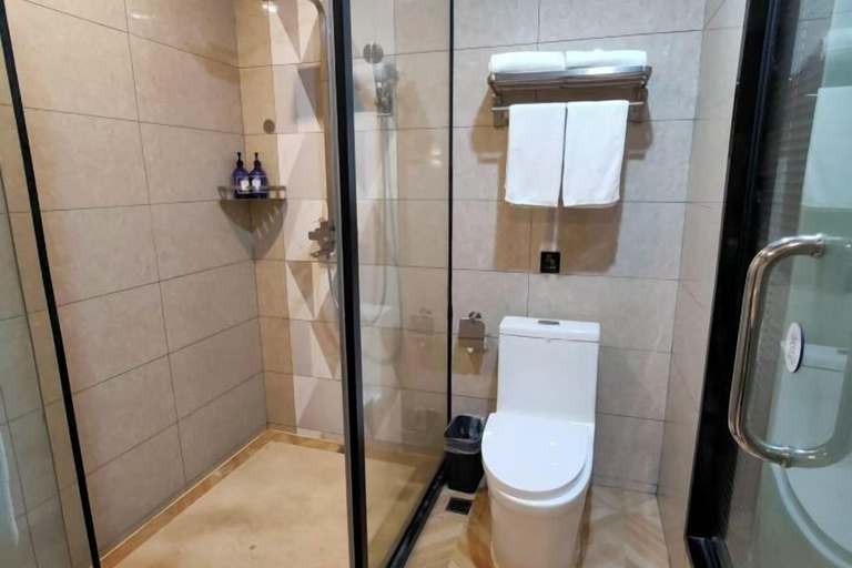 Bathroom 3, U-FREE Hotel (Dongguan Xiegang Square), Dongguan