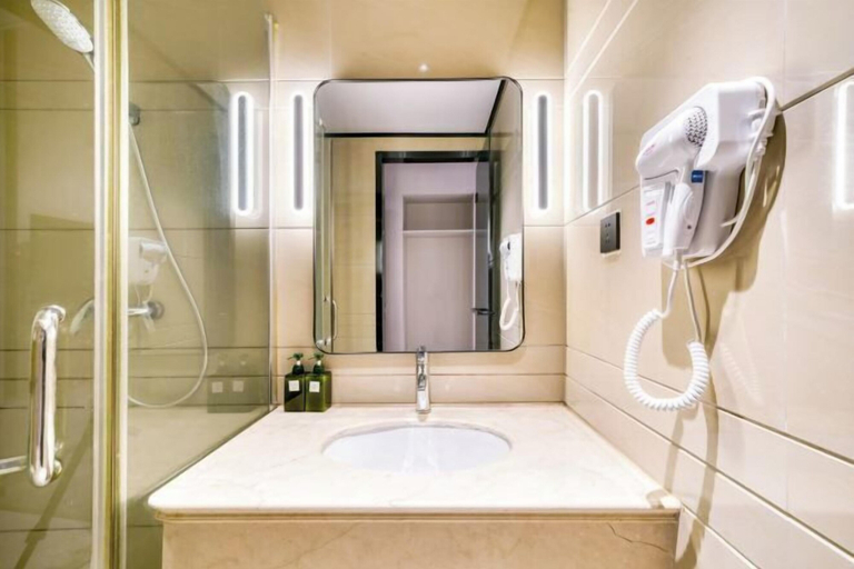 Bathroom 4, Wenzhou Royal Fashion Hotel, Wenzhou
