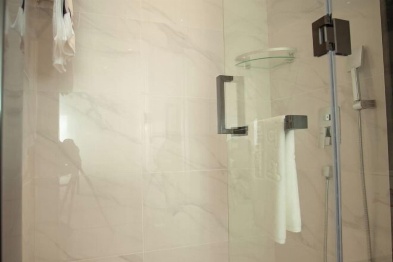 Bathroom 5, Changxing Hainabaichuan Hotel, Huzhou