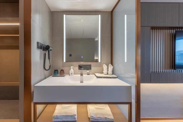 Bathroom 3, Lavande Hotels ·Zhangjiajie Tianmen Mountain Branch, Zhangjiajie