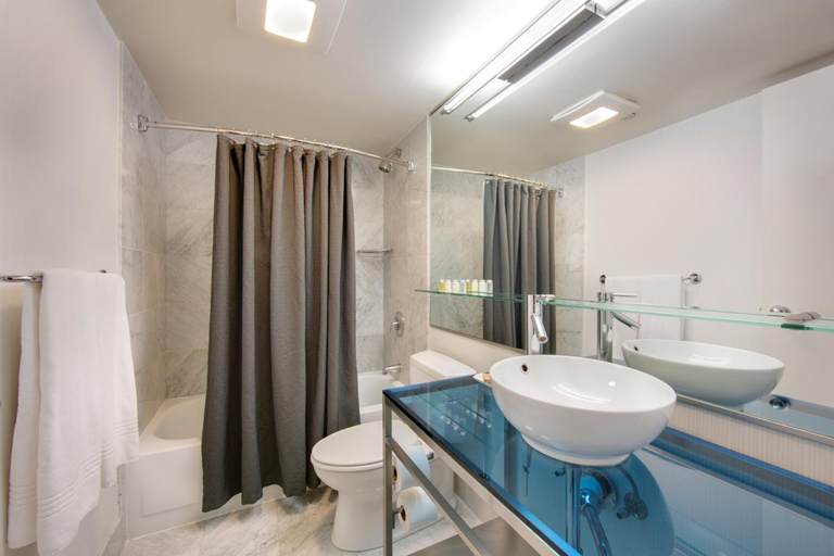 Bathroom 3, Hotel Murano, Pierce