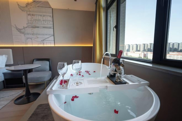 Bathroom 3, Zhuzhou City Place. Yue Hotel, Zhuzhou
