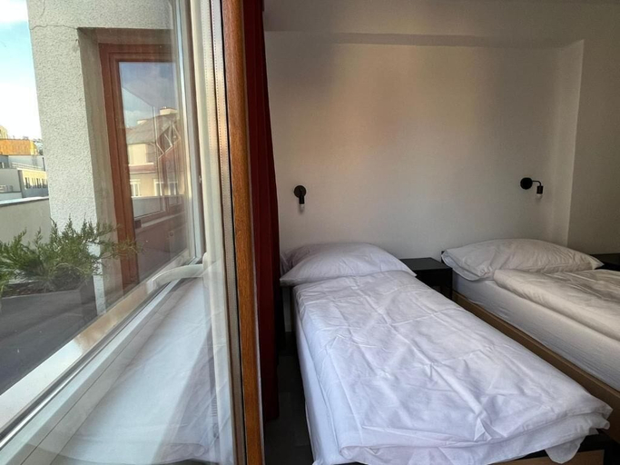 Bedroom 4, IZY STAY Hostel Bratislava, Bratislava III
