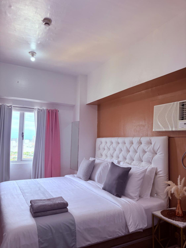 Bedroom 1, Sunvida Tower Corner Suite Across SM Cebu, Cebu City