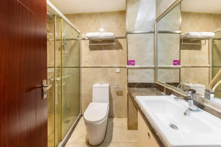 Bathroom 4, Saiyan Hotel (Zhongshan Bus Terminal), Zhongshan