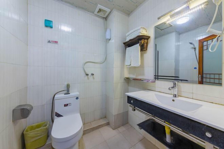 Bathroom 3, Xishuangbanna Elephanthome Hotel, Xishuangbanna Dai