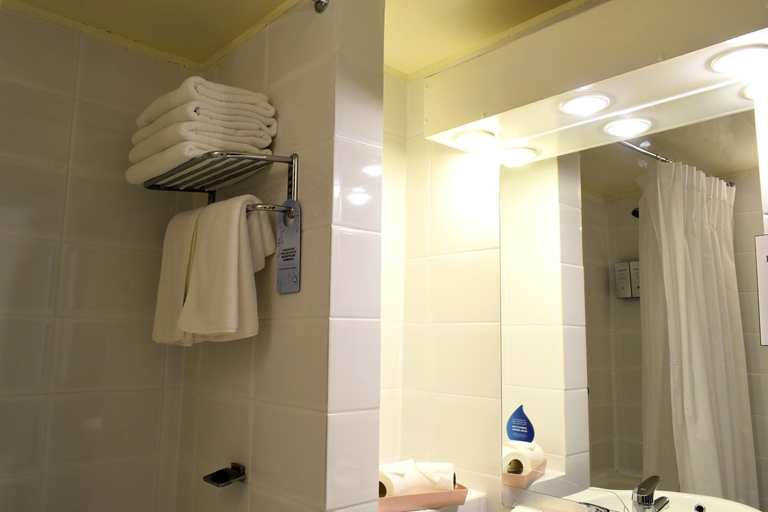 Bathroom 4, Gran Hotel Vicente Costanera, Llanquihue