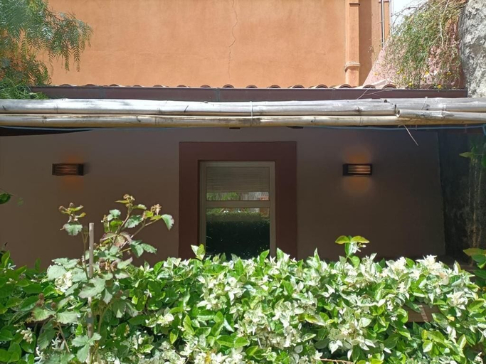 Exterior & Views 2, Maison belle epoque, Oristano