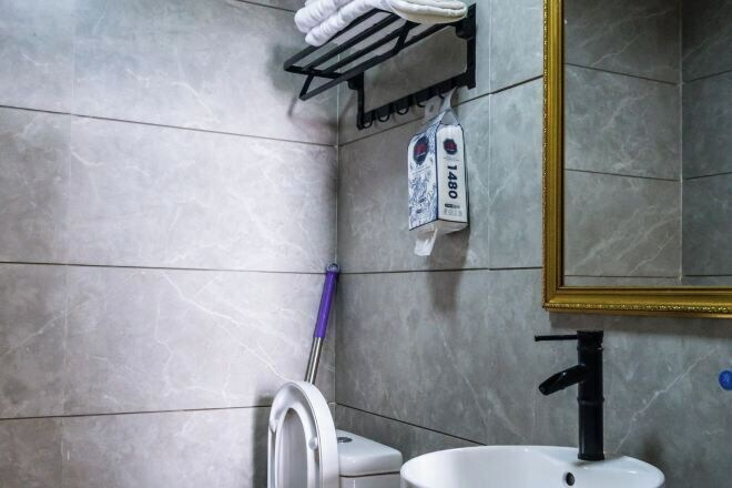 Bathroom 3, Dongxing Chengfeng Hotel, Fangchenggang