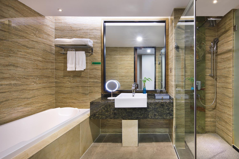 Bathroom 4, ビーナスロイヤルホテル(Venus Royal Hotel)ホテル(), Guilin