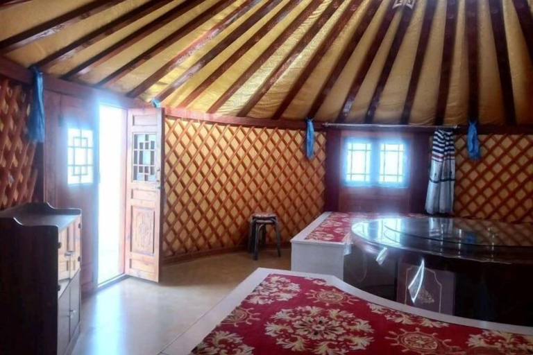Bedroom 3, Ulan tuya hosts tribes in the helamuren steppe, Baotou