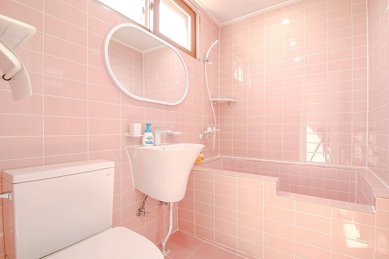 Bathroom, Gangneung Yeolmu Mansion, Gangneung