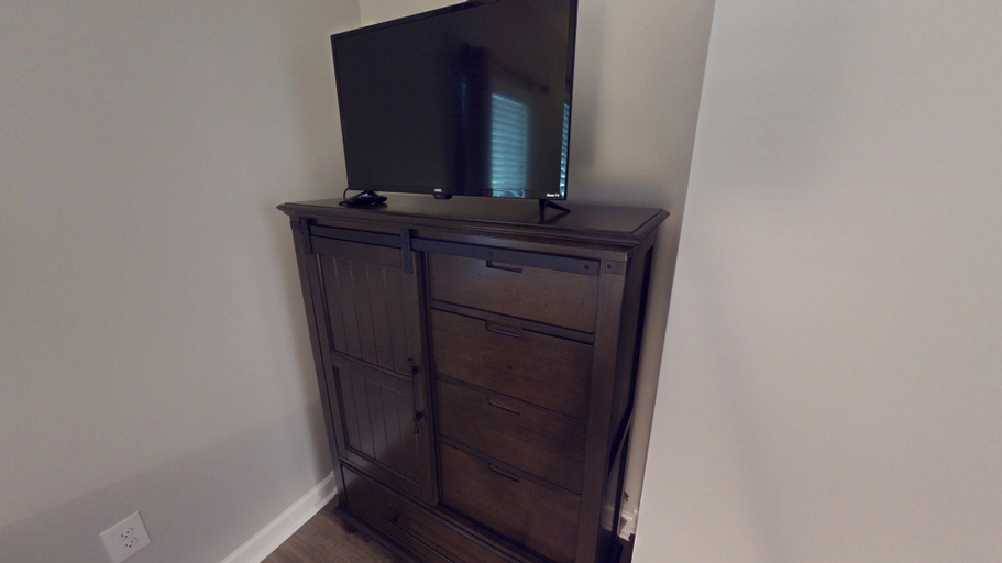 Interior 5, River Crossing 811, Horry