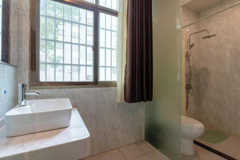 Bathroom 4, Goyes Hotel, Xiangtan