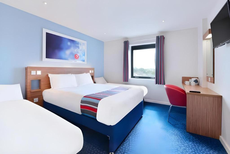 Bedroom 2, Travelodge Oswestry, Shropshire