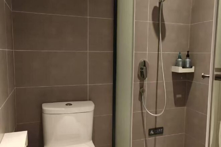 Bathroom 3, HanTing Hotel (Shanghai Wujiaochang Shiguang Road), Shanghai