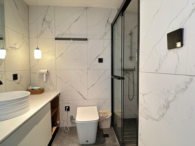 Bathroom 2, 同济佳苑公寓, Shanghai