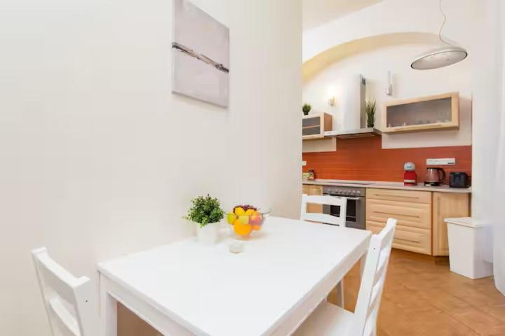 Others 4, LuxePair Suites Near Prague Castle, Praha 6