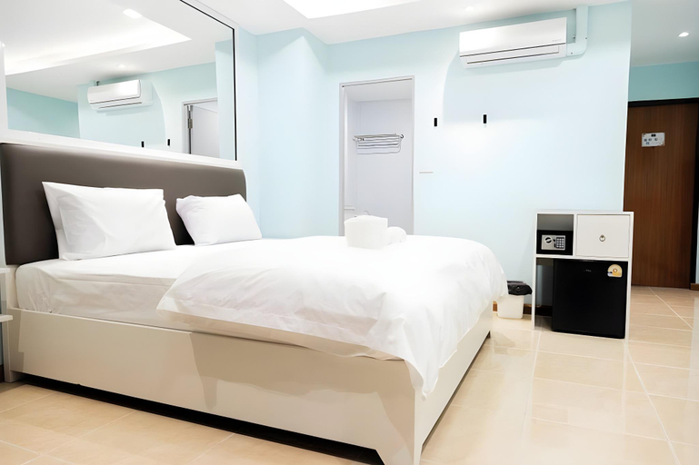 Bedroom 3, COZY STAY INN, Khlong Toey
