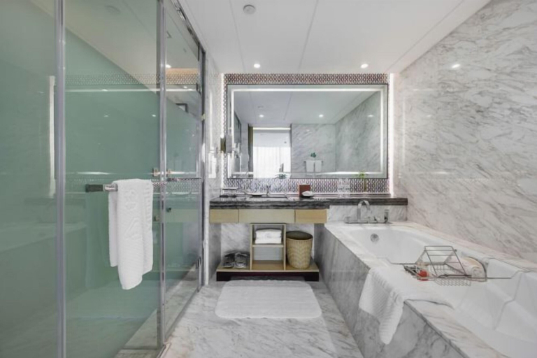Bathroom, Changji Garden Hotel, Changji Hui