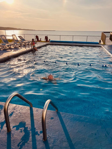 Sport & Beauty, Shallow Bay Motel & Cabins Conference Centre, Division No. 9