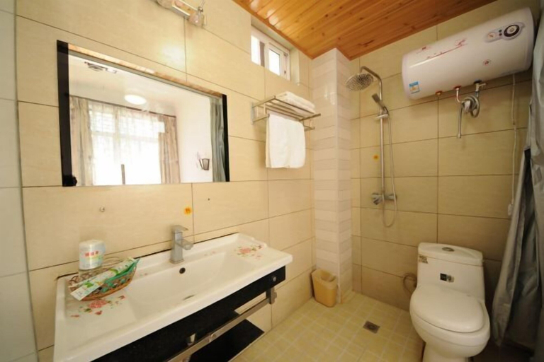 Bathroom 3, Dali Baidu Inn (Dali Ancient Town Branch), Dali Bai