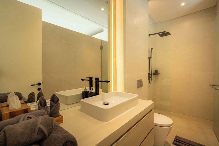 Bathroom 4, Oasis Villa 8 by Betterplace, Badung