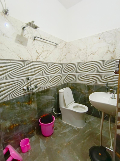 Bathroom 4, Rama Homestay, Varanasi