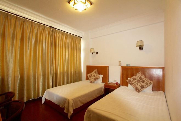 Bedroom 5, Baishuitang Hotel, Jiaxing