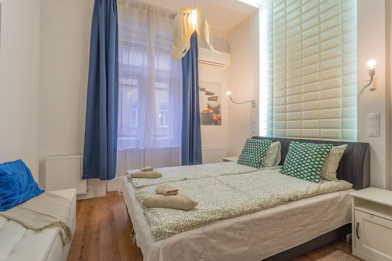 Bedroom 1, Urban Harmony Studios & Apartment on Akacfa Street, Budapesti