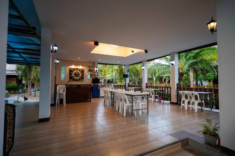 Food & Drinks 5, Baan Guru Resort, Hang Dong