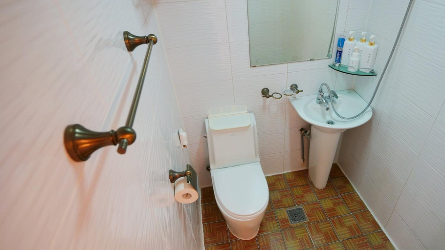 Bathroom 3, Jeonju Hanok On You, Jeonju