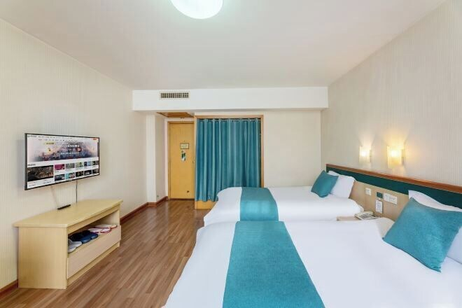 Bedroom 4, Yinquan Hotel, Shijiazhuang