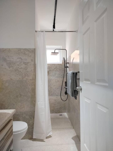 Bathroom 3, Villa Lagita Carita 7, Serang