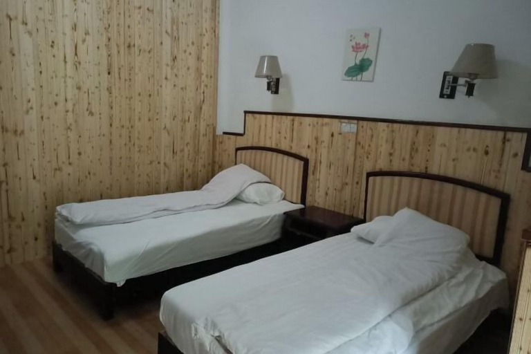 Bedroom 2, Xiaoqi Inn, Shangrao