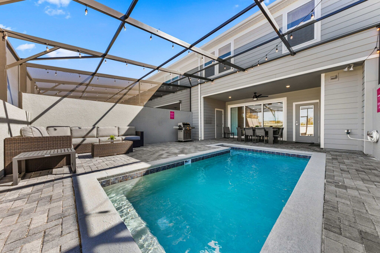 Primary image, 16148 Palm Frond Ave, Lake