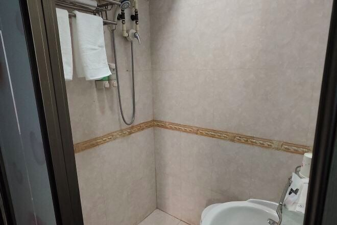 Bathroom 2, Cuihu Fashion Hotel, Yanbian Korean