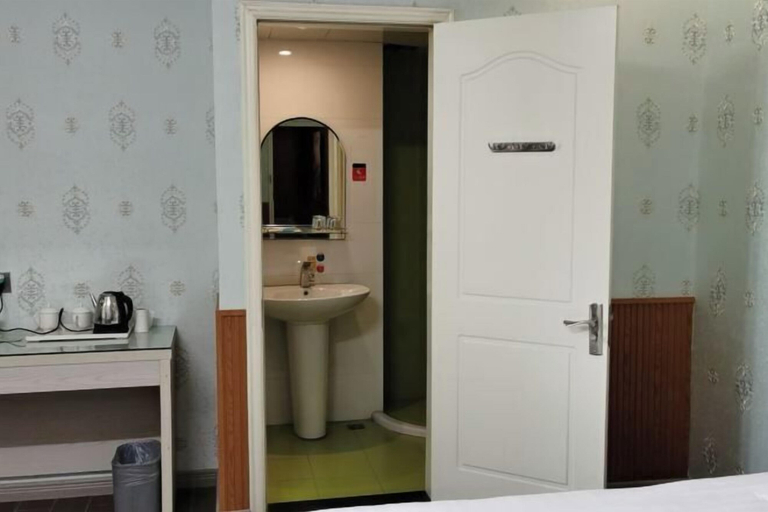 Bathroom 3, Xinhuamian Fashion Hotel, Wenzhou