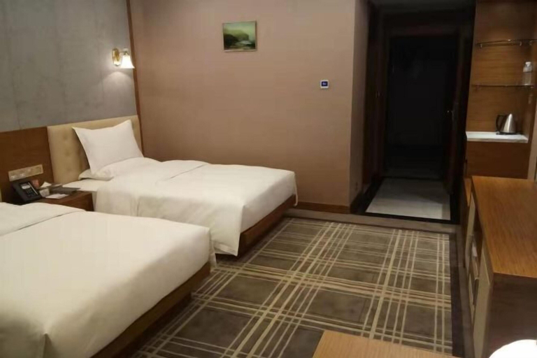 Bedroom 3, Qirui Hotel, Qujing