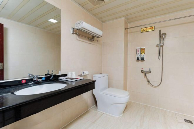 Bathroom 4, 3 Good Chain Hotels (Hezhou College Branch), Hezhou