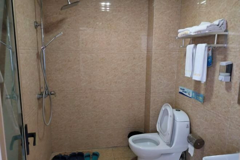 Bathroom 3, Wengniud Jiafulai Business Hotel, Chifeng