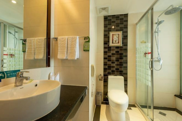 Bathroom 4, Yellow River Pearl Hotel, Yinchuan