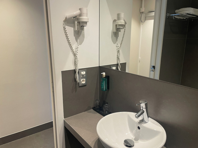 Bathroom 3, Ter Duinen, West-Vlaanderen