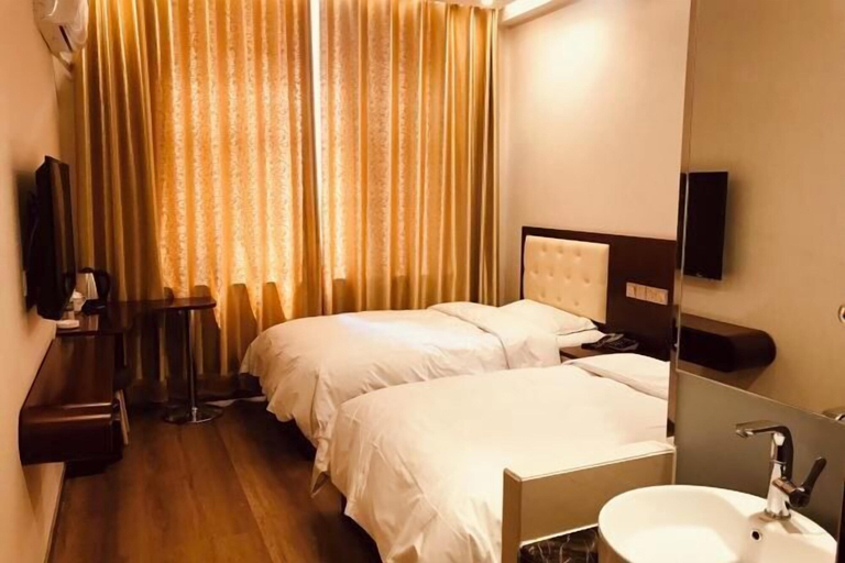 Bedroom 2, Yinhe Hotel, Xilin Gol