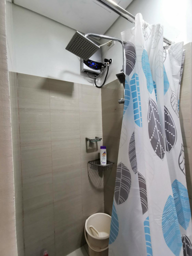 Bathroom 5, Shore 2 Residences, Pasay City