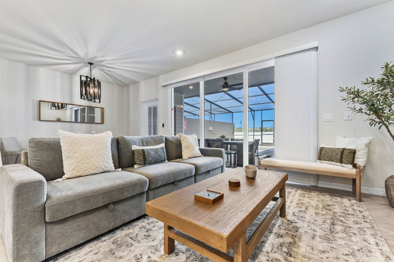 Property amenity 3, 16148 Palm Frond Ave, Lake