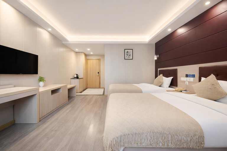 Bedroom 4, Huayi Hotel, Shanghai