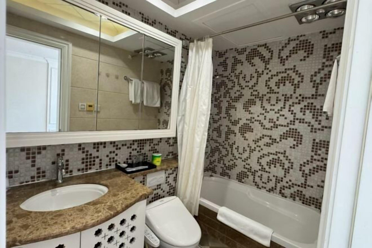 Bathroom 4, Riyueguang Apartment Hotel, Shanghai