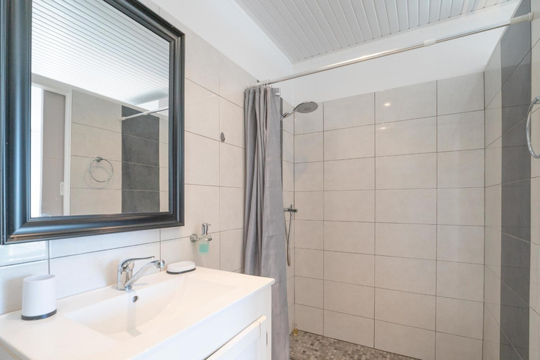 Bathroom 3, Villa Ti'Punch, Sainte-Anne